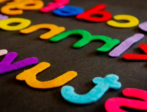 L’écriture en miroir, un phénomène de plus en plus fréquent