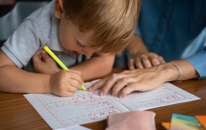 L’apprentissage de l’écriture cursive à un enfant